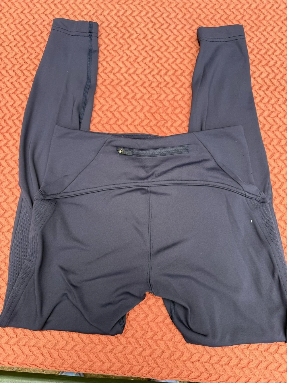 Women’s lot Lululemon 5 leggings/yoga pants mint condition! Size 6